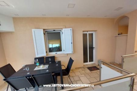 Apartments Zrnc photo 4