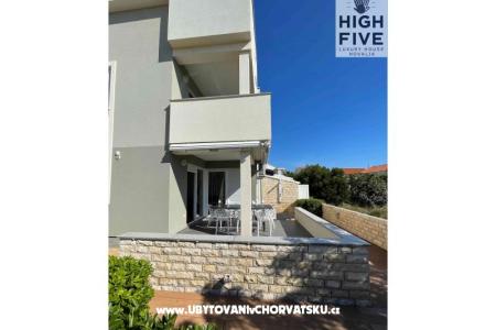 High Five Luxury House Novalja photo 3