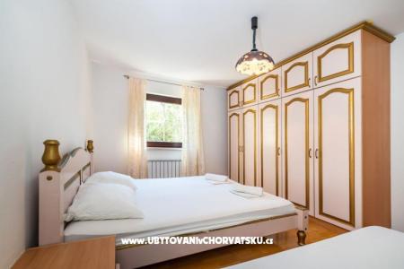 Villa Omra Apartments photo 4