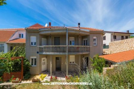 Apartments Lucia Novi Vinodolski Croatia