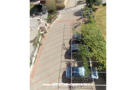 Apartments Banović photo 3