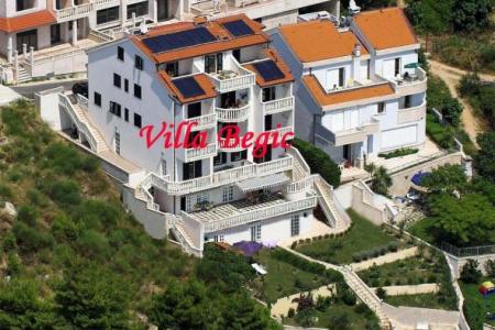 Apartments Begic Omis Croatia