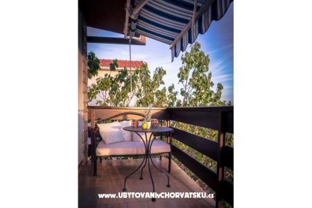 Apartments Marija i Martin (2. kat) photo 2