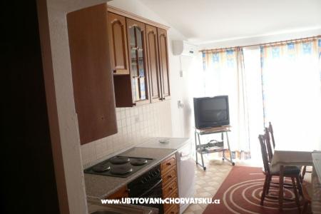 Apartments Cvitanovic photo 3
