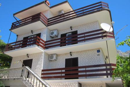 Apartments Mladen Duće Omis Croatia