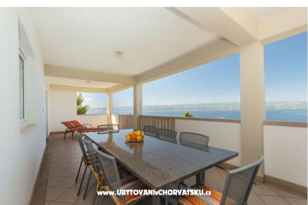 Apartments Pezo Omis Croatia