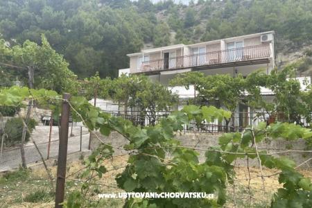 Apartments Stanic Omis Croatia