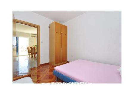 Apartments Tade photo 4