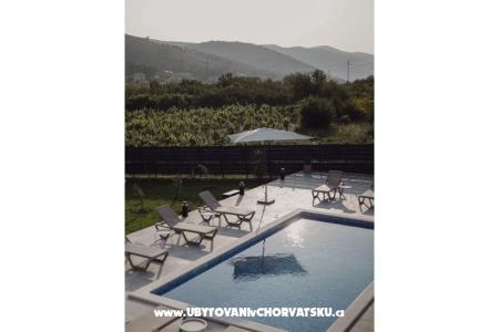 Holiday House Anima – Omis Croatia