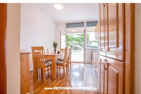 Larus-M apartmani photo 2