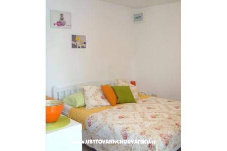 Studio apartman Dinka photo 2