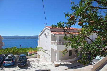 Villa Laura 50 m do mora Omis Croatia