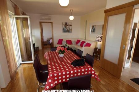 Apartments Jakov photo 4