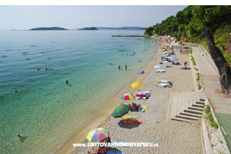 Apartments Damira photo 2