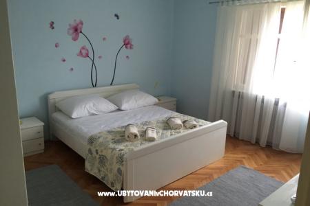 Apartment G photo 5