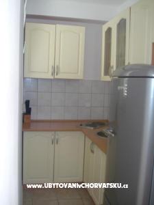 Apartment Povljana photo 3
