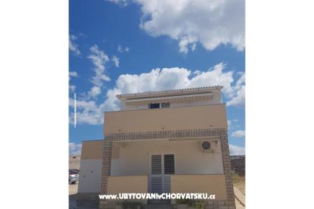 Apartments Iva i Mirjana photo 2