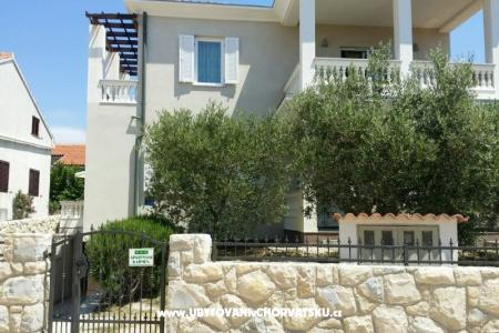 Apartments Karmen photo 3