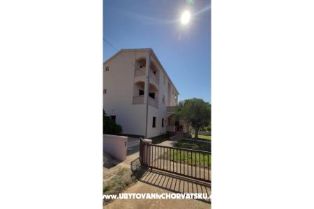 Apartments Lili Island of Pag Croatia