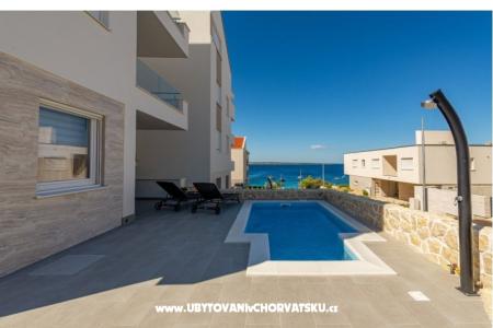 Dolphin view + pool by the beach photo 4