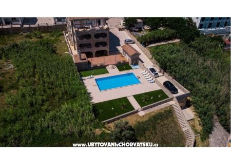 Pool apartments Pag photo 2