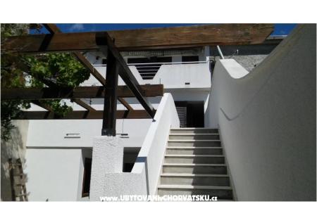Renovated old house near sea in Pag photo 2