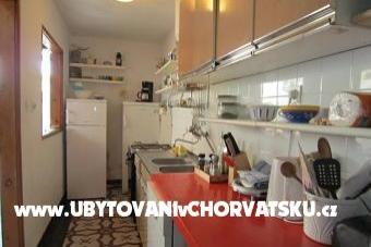 Renovated old house near sea in Pag photo 5