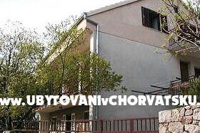 Apartments Mia Starigrad Paklenica Croatia