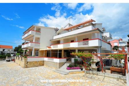 Apartments Bernardica Pakostane Croatia