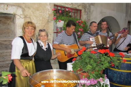 Apartments Anka photo 4