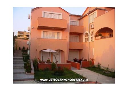 Apartments Ivan i Zeljka Pakostane Pakostane Croatia