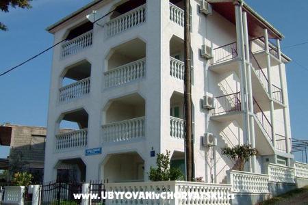 Apartments Markusic photo 3