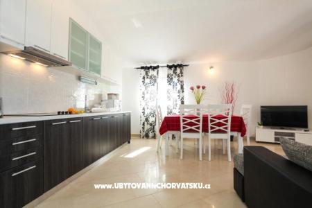 Apartments Silvija photo 4
