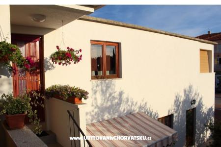 Apartments Tina Pakoštane photo 4