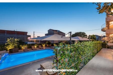 Apartments Villa Zdenka photo 4