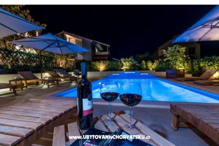 Apartments Villa Zdenka photo 5