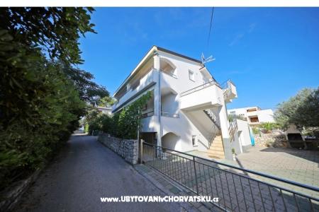 Apartments Super Nada Petrcane Croatia