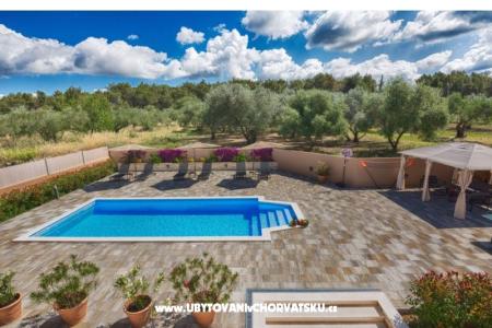  House with pool - Villa Marijana  Petrcane Croatia