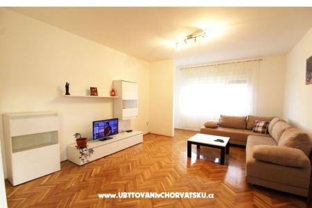 Apartments Trosic Pirovac Croatia
