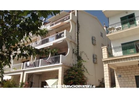 Apartments Emilija Podgora Croatia