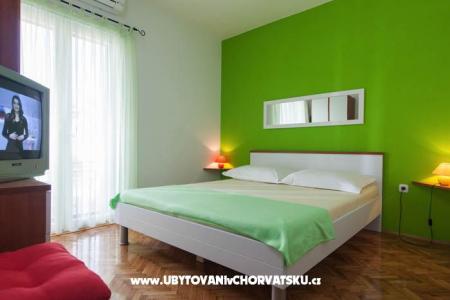 Apartments Niko Podgora photo 4