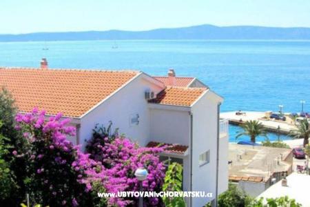 Luka Kokić Apartments Podgora Croatia