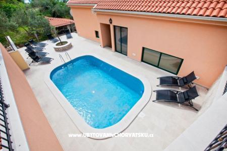Villa Marija Apartments photo 2