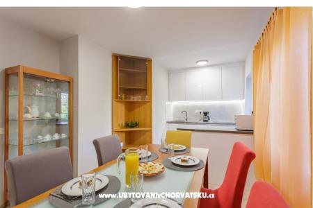 Apartments Aloha Podstrana Croatia