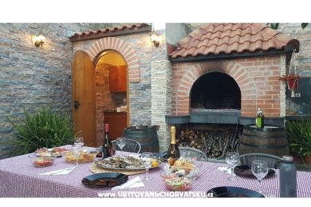 Apartments Dinko photo 3