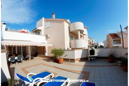 Apartments Nena Podstrana Croatia