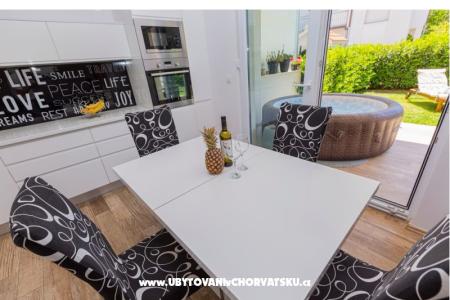 Apartment lux with garden photo 5