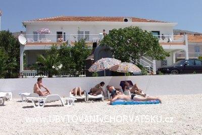 Apartments Antonia Podstrana Croatia