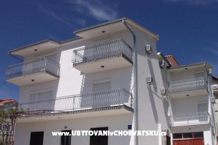 Apartments Cosic photo 2