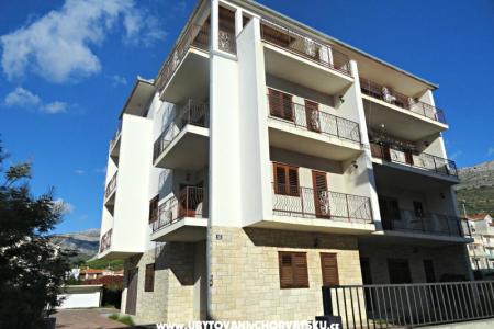 Apartments Knežević Podstrana photo 3